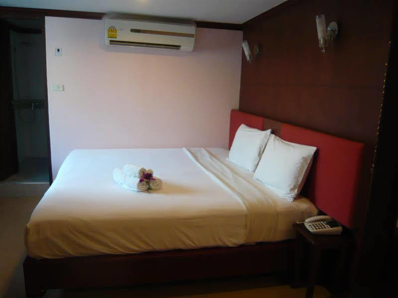 Sky Inn 2 Bangkok Extérieur photo