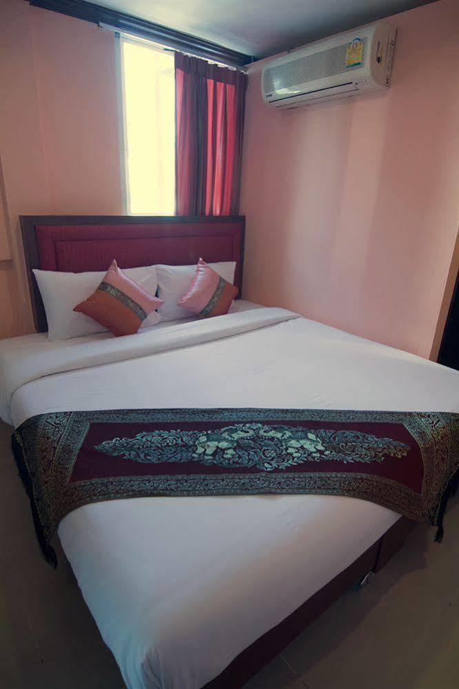 Sky Inn 2 Bangkok Extérieur photo